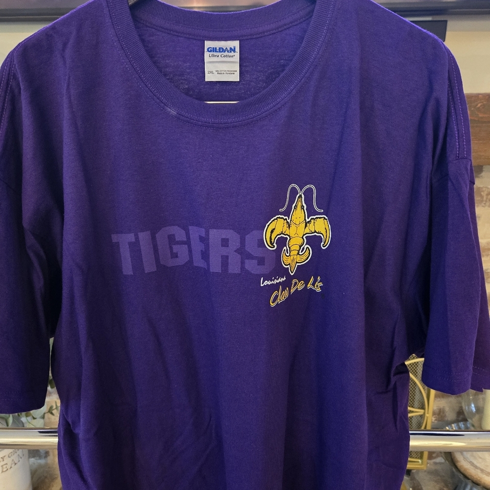 LSU 🐅🦞🏈🏀⚾️⚽️ - Picture 2 of 7